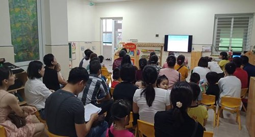 Ngày 24 háng 5 , lớp MGL A4 trường mầm non Ánh Sao  họp phụ huynh cuối năm học 2018 - 2019.